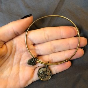 Alex and Ani Disney Michele Mouse gold bracelet